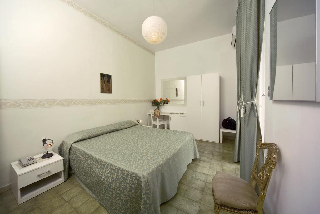 Villa Diana - Beach & Rooms Isquia Exterior foto