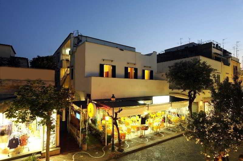 Villa Diana - Beach & Rooms Isquia Exterior foto
