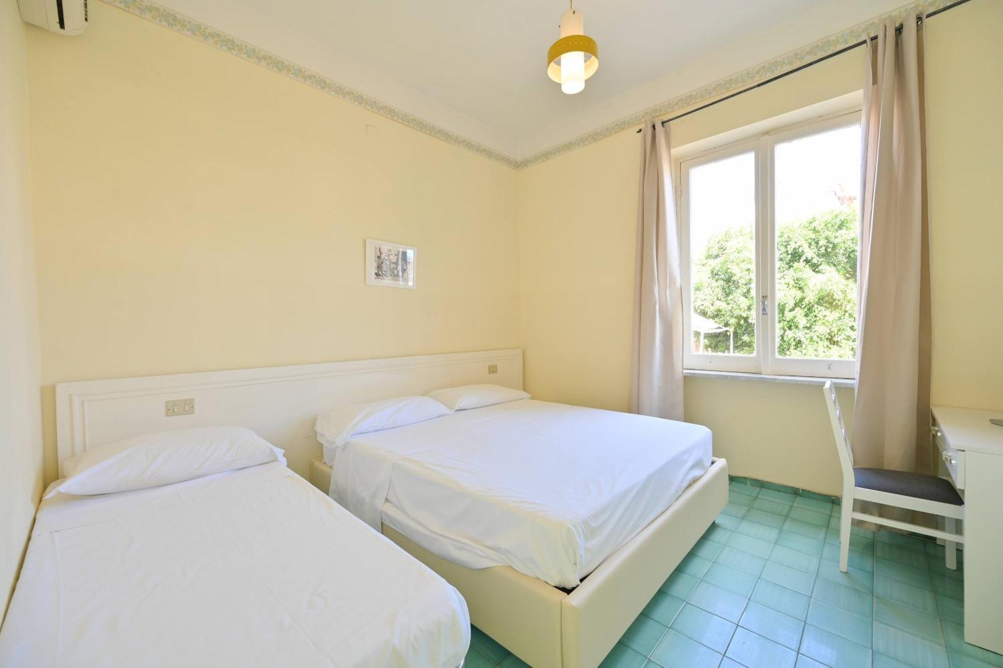 Villa Diana - Beach & Rooms Isquia Exterior foto