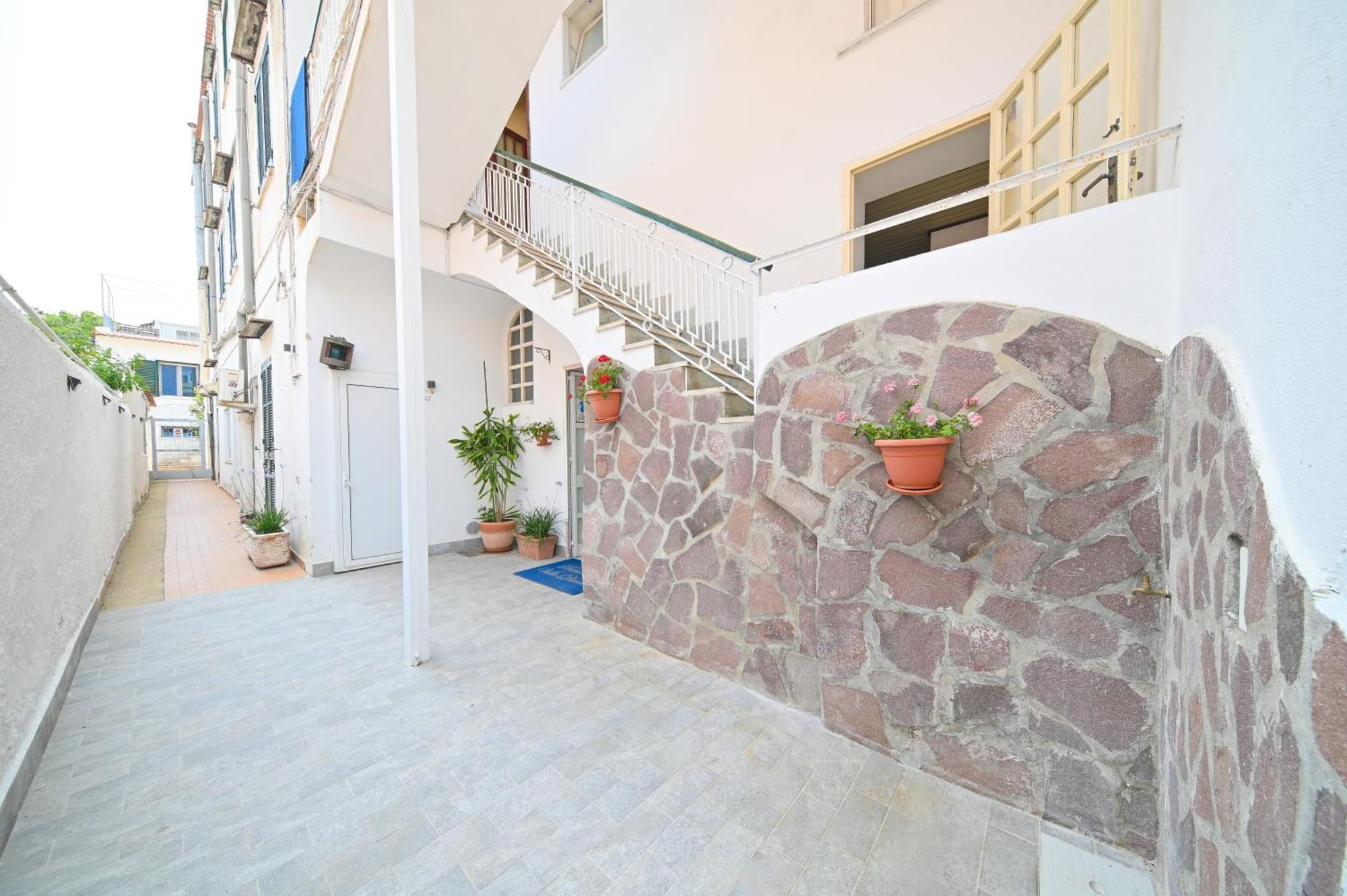 Villa Diana - Beach & Rooms Isquia Exterior foto
