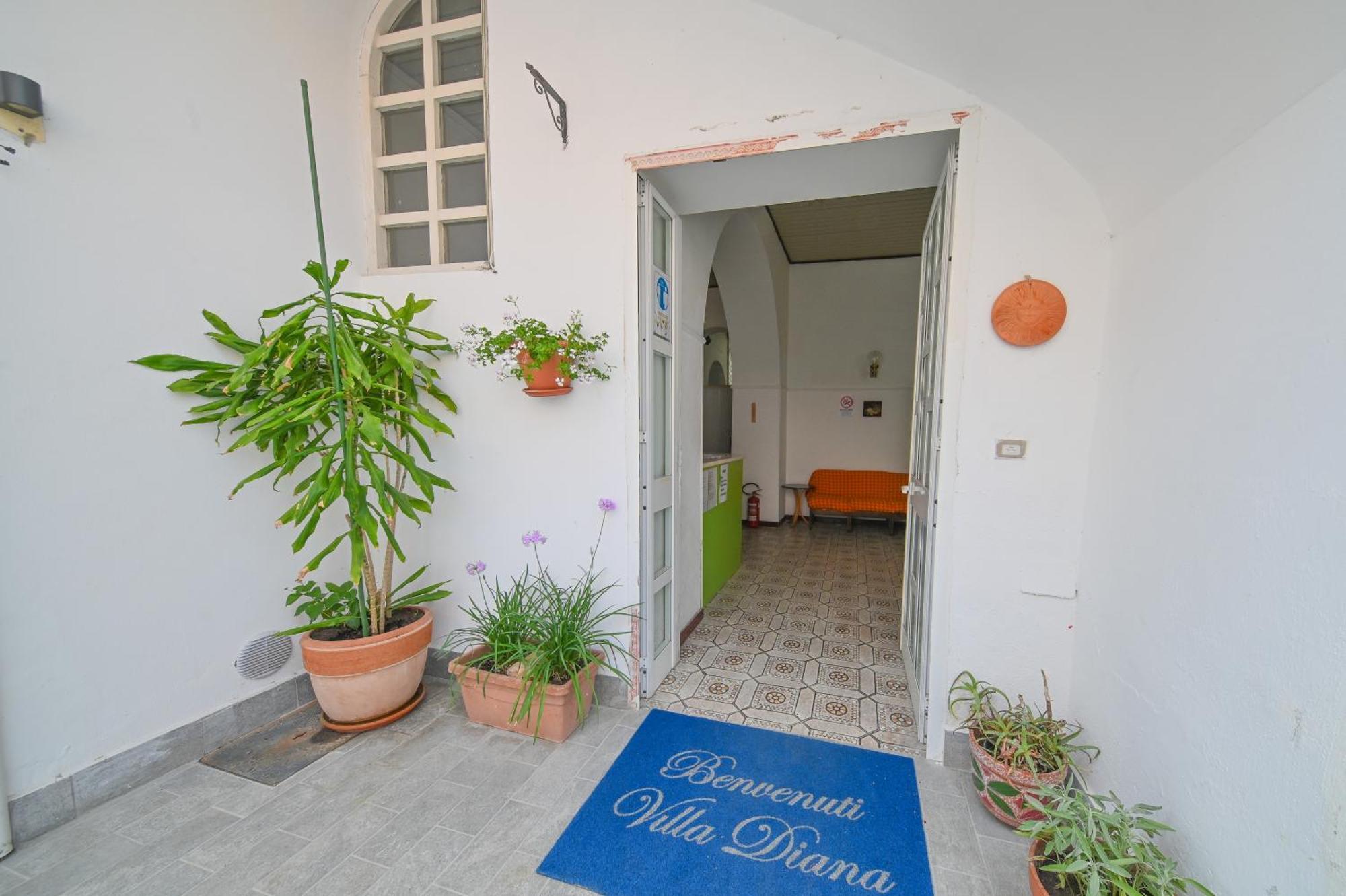 Villa Diana - Beach & Rooms Isquia Exterior foto